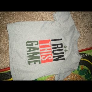 ⚽️Under armour boys dry fit tee